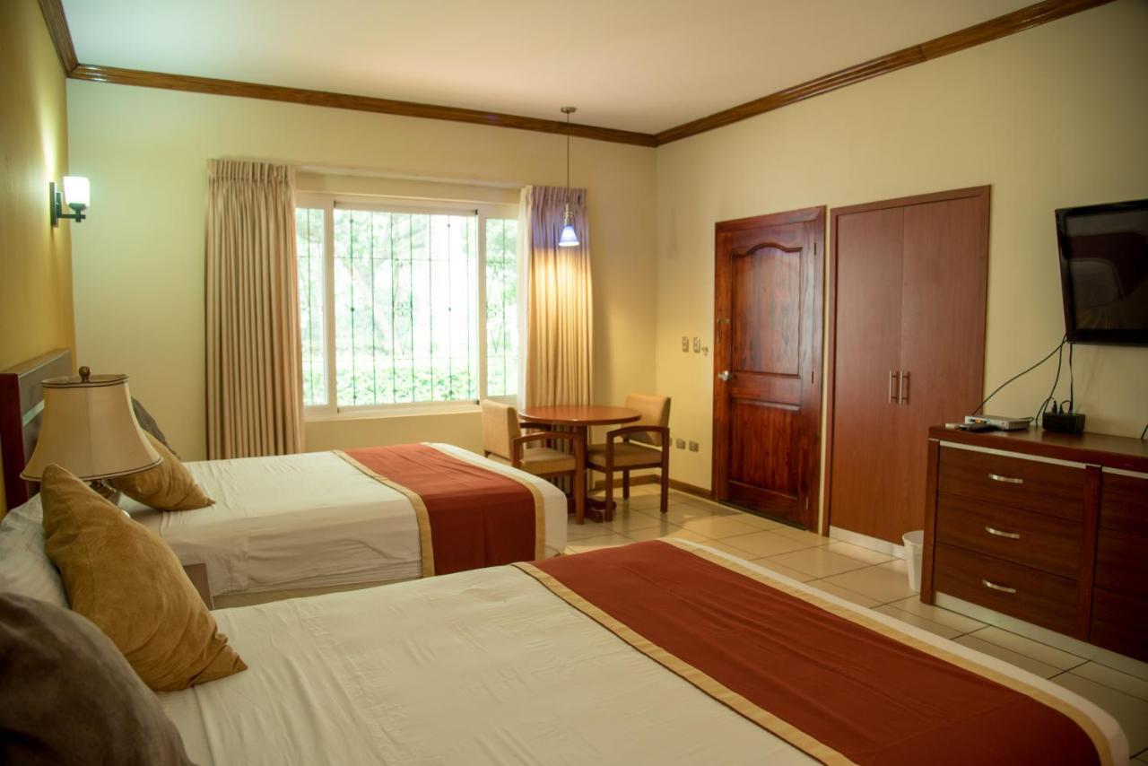 Pato Canales Hotel & Resort San Luis Kültér fotó